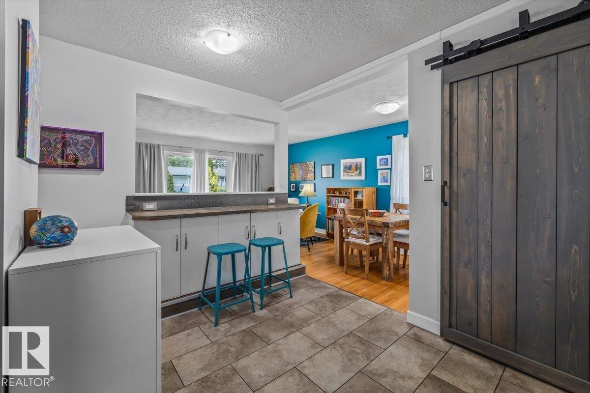 8205 162 ST NW — photo 14