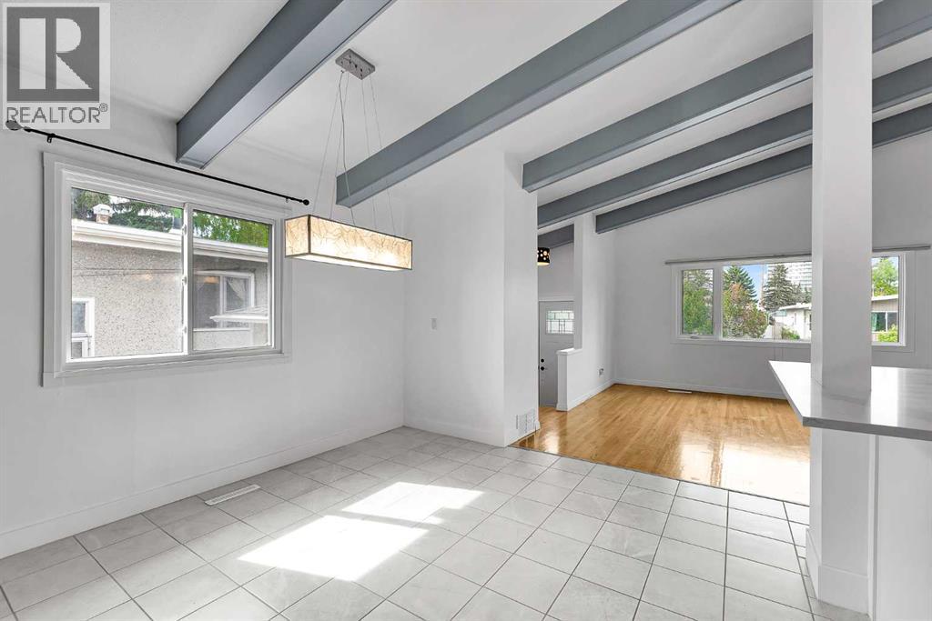 639 Kingsmere Crescent SW - 9