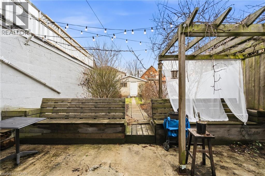 163 VICTORIA Avenue N - 20