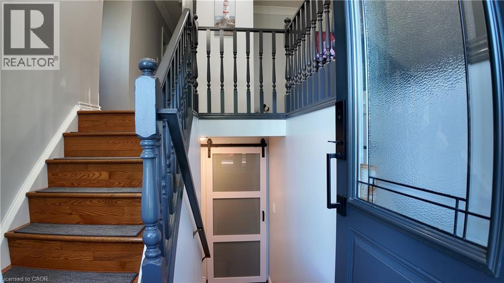 4 RONALD Road - 36
