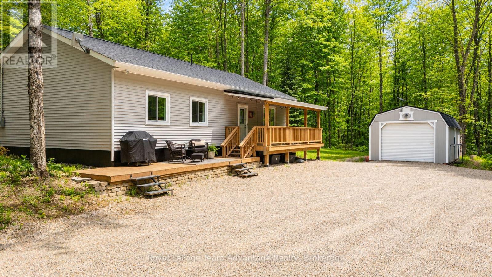 264 ALMAGUIN DRIVE - 1