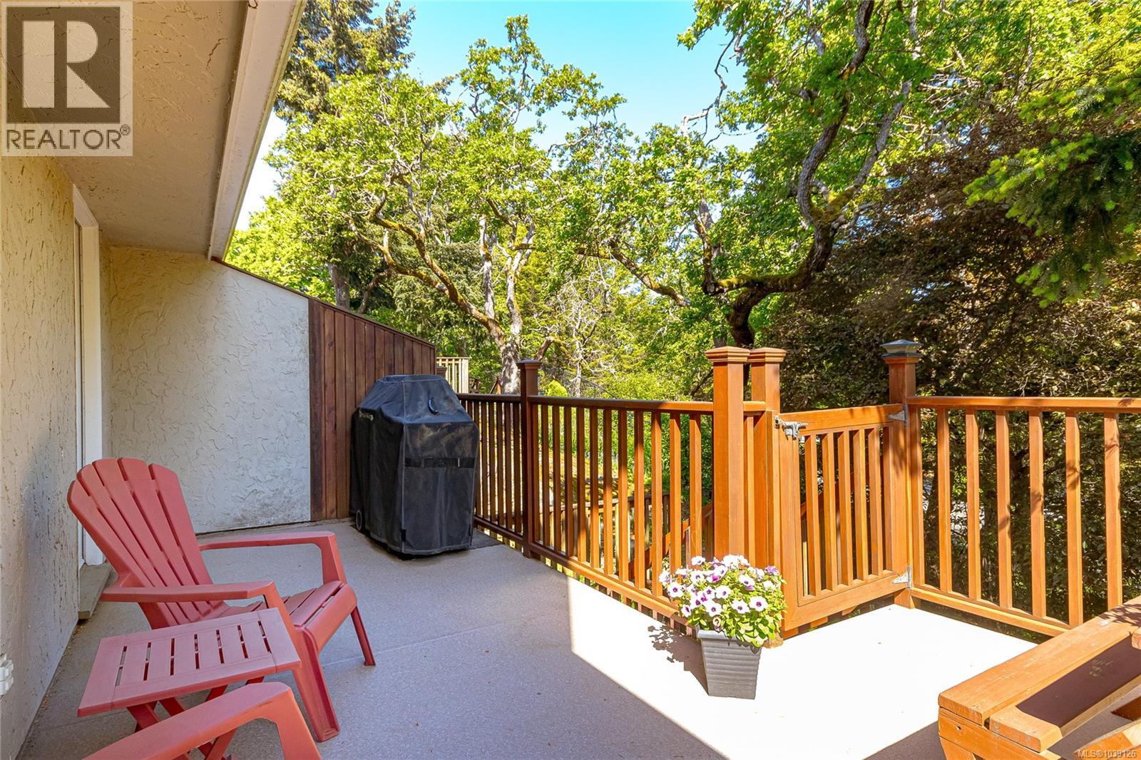  1022 Falmouth Road, Saanich