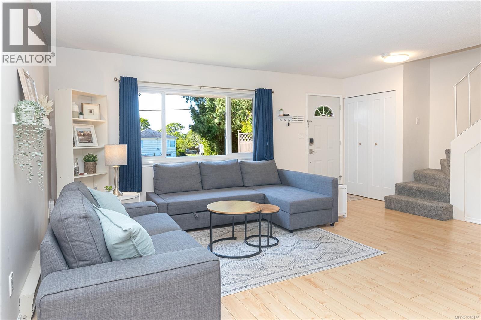  1022 Falmouth Road, Saanich