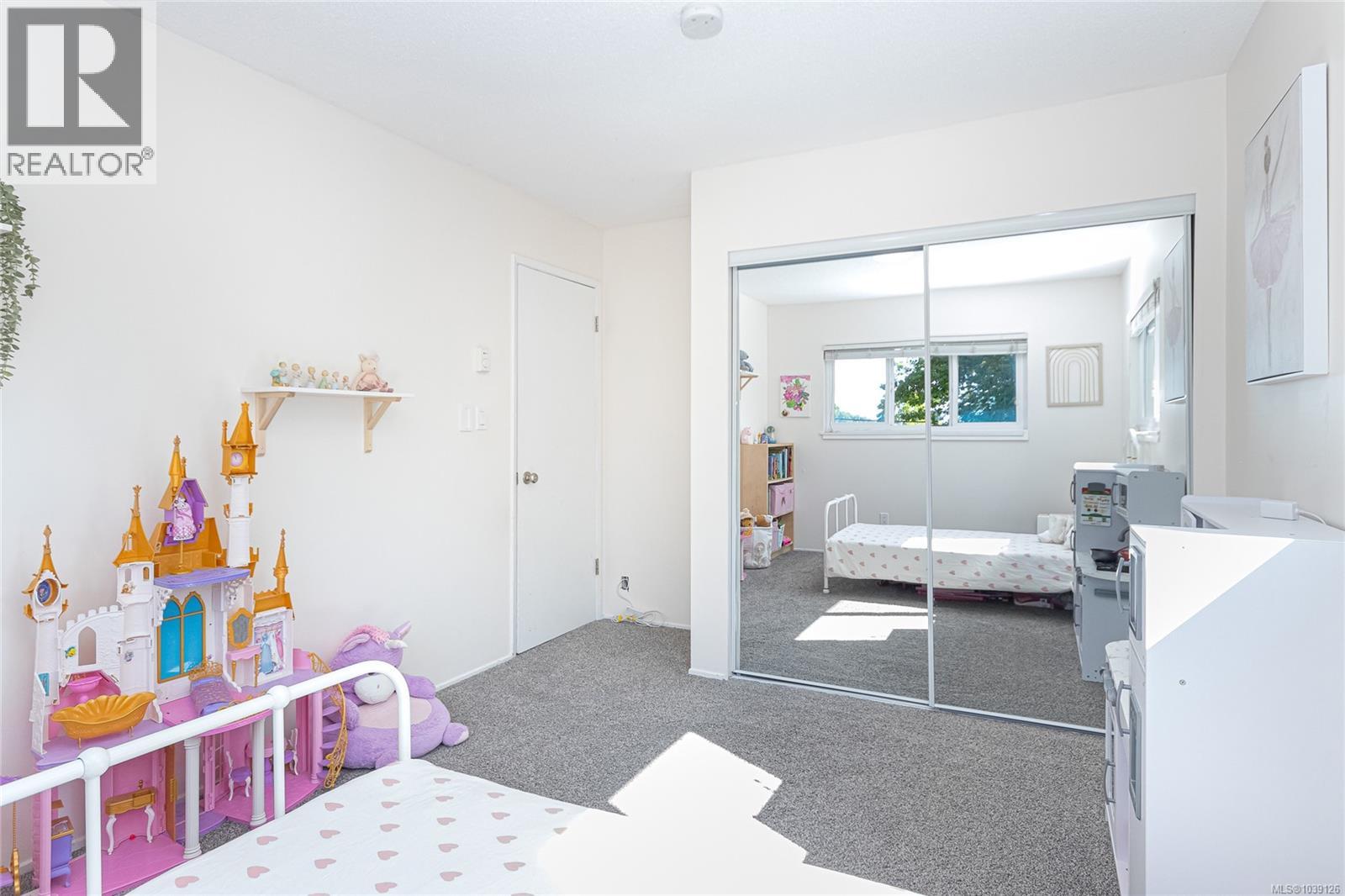  1022 Falmouth Road, Saanich