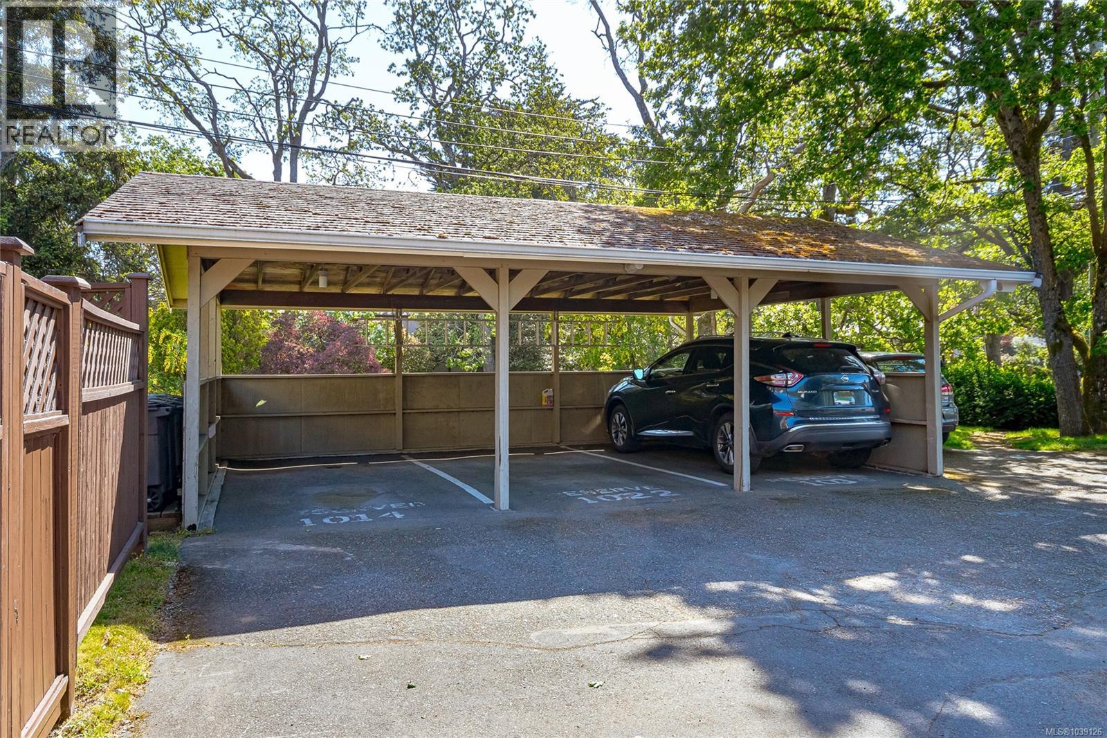  1022 Falmouth Road, Saanich