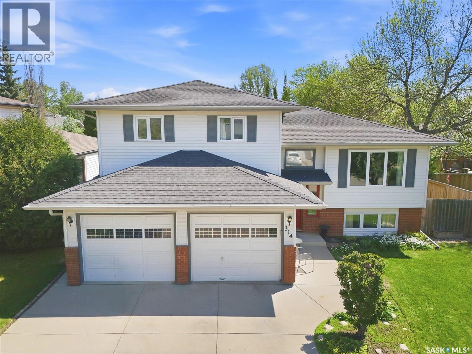 314 Bornstein CRESCENT