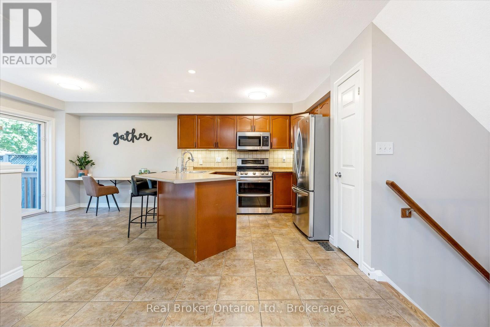22 ATTO DRIVE - 11