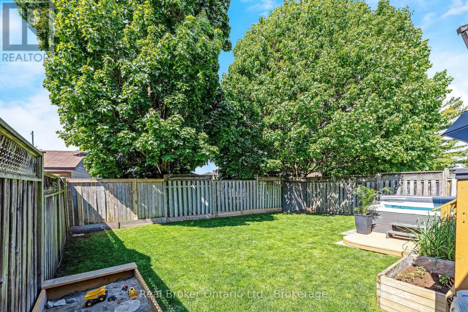 22 ATTO DRIVE - 38