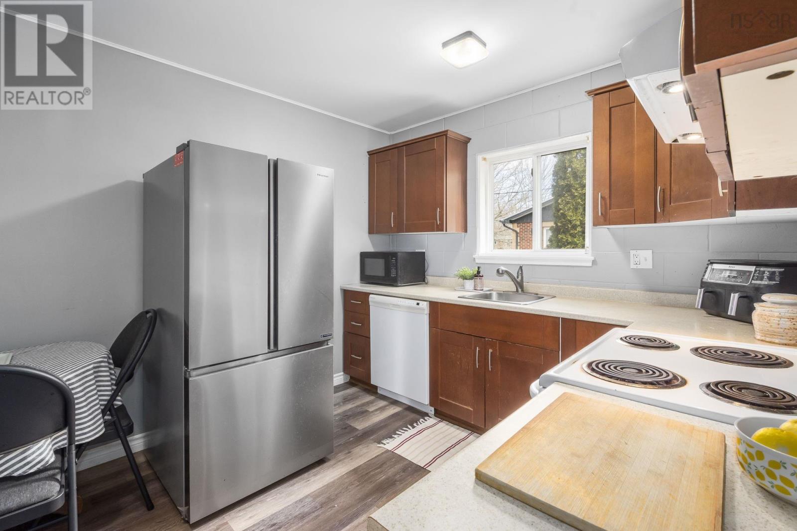 73/75 Pleasant Street - 12