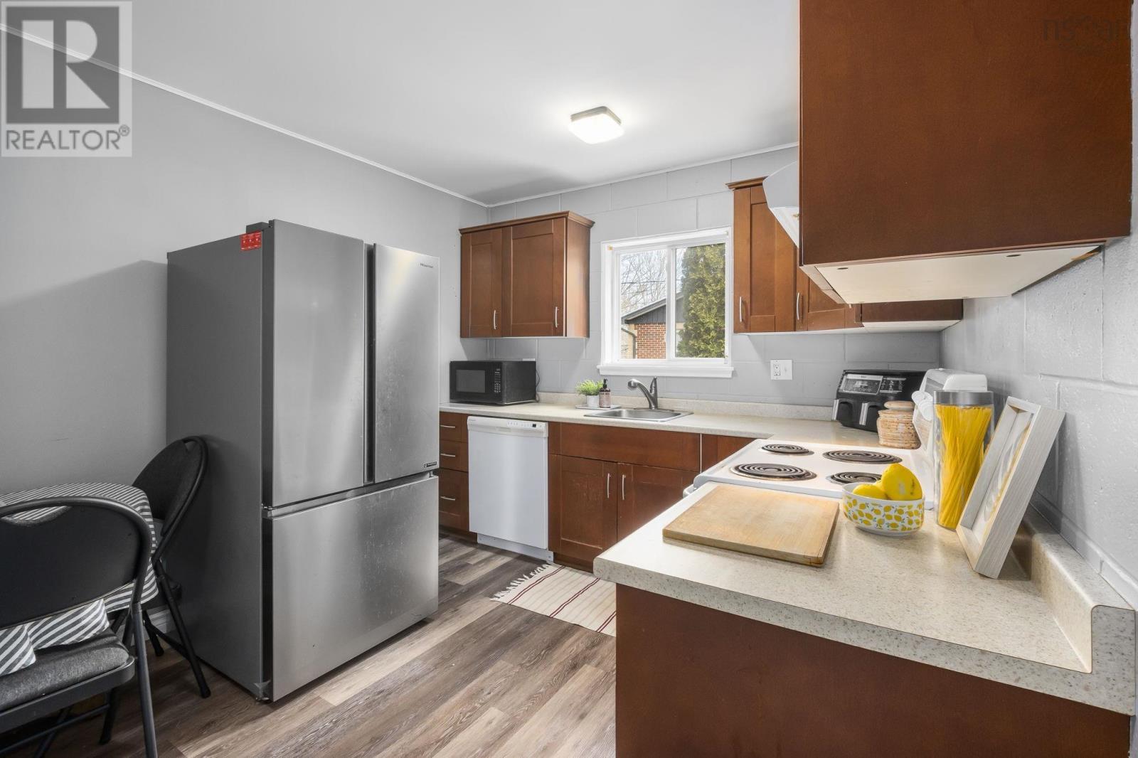 73/75 Pleasant Street - 11