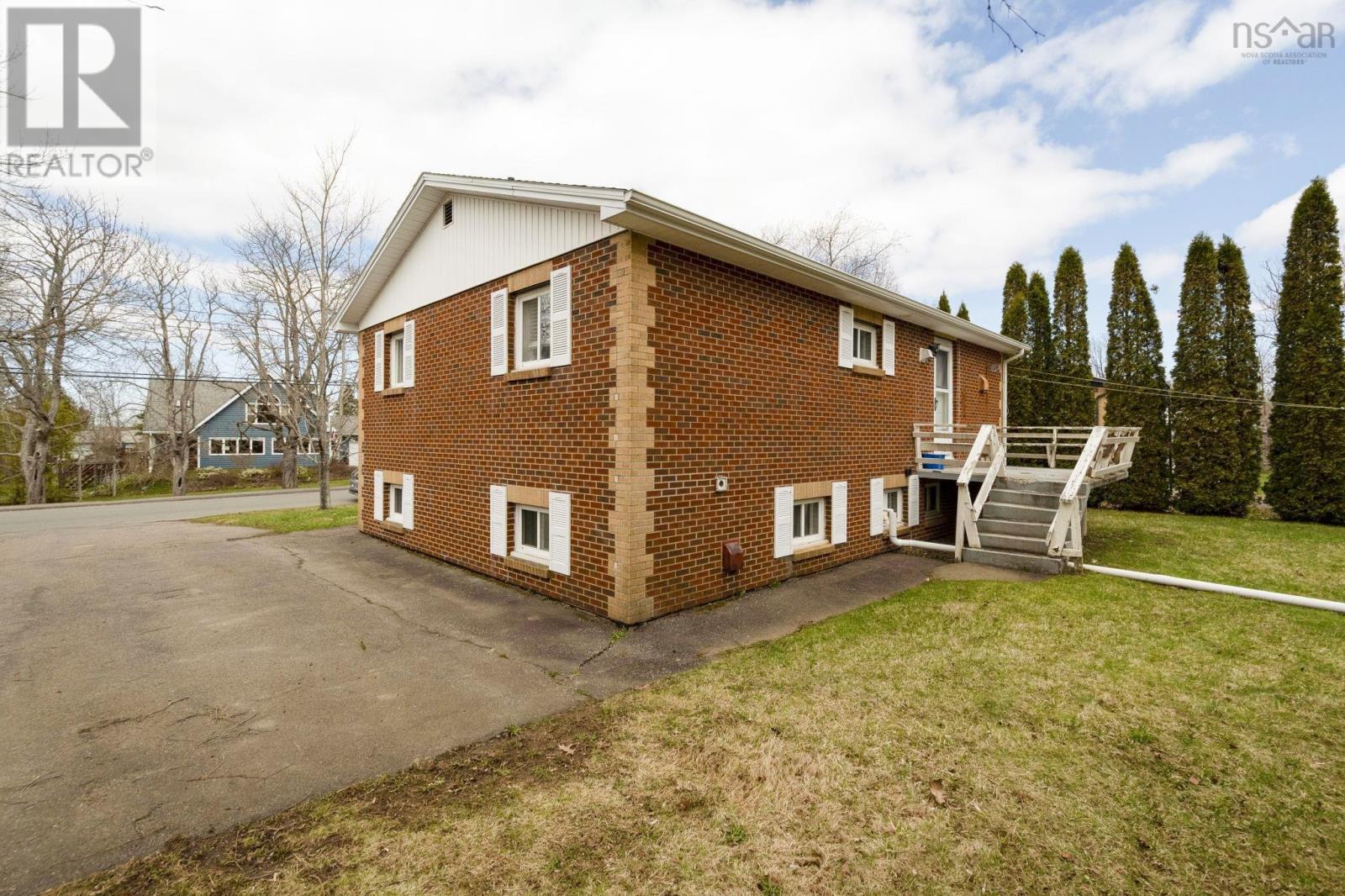 73/75 Pleasant Street - 39