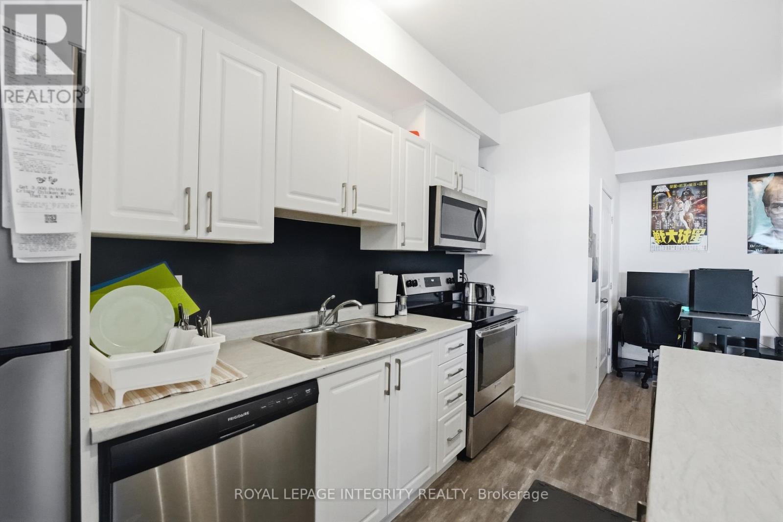 2 Bed, 2 Bath House for Sale in Ottawa – F – 30 JAGUAR PVT PRIVATE, Ottawa – MLS# X13218864 - Image 7
