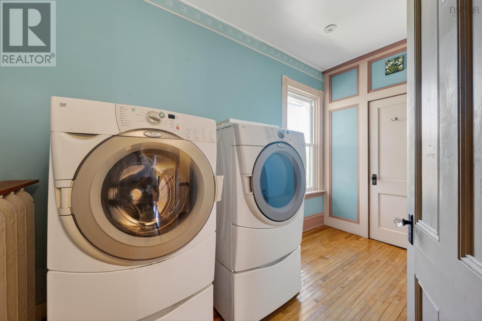 Property 37 of 44 of 22 Beacon Street