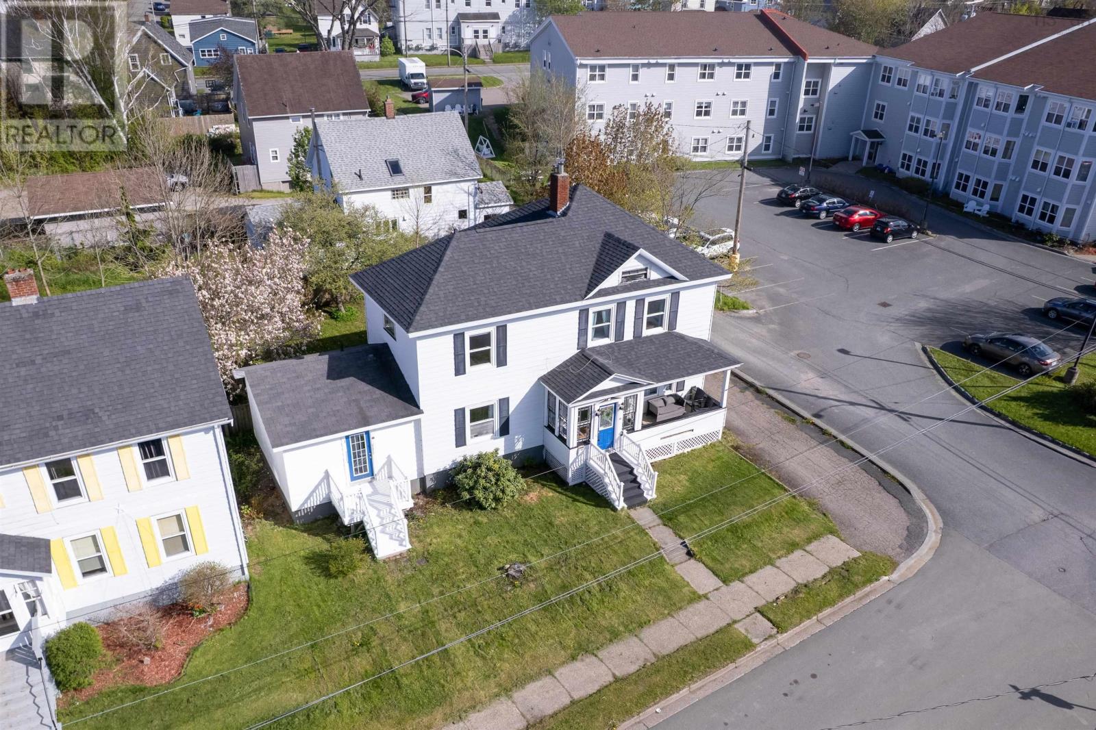 71 Richardson Avenue - 3