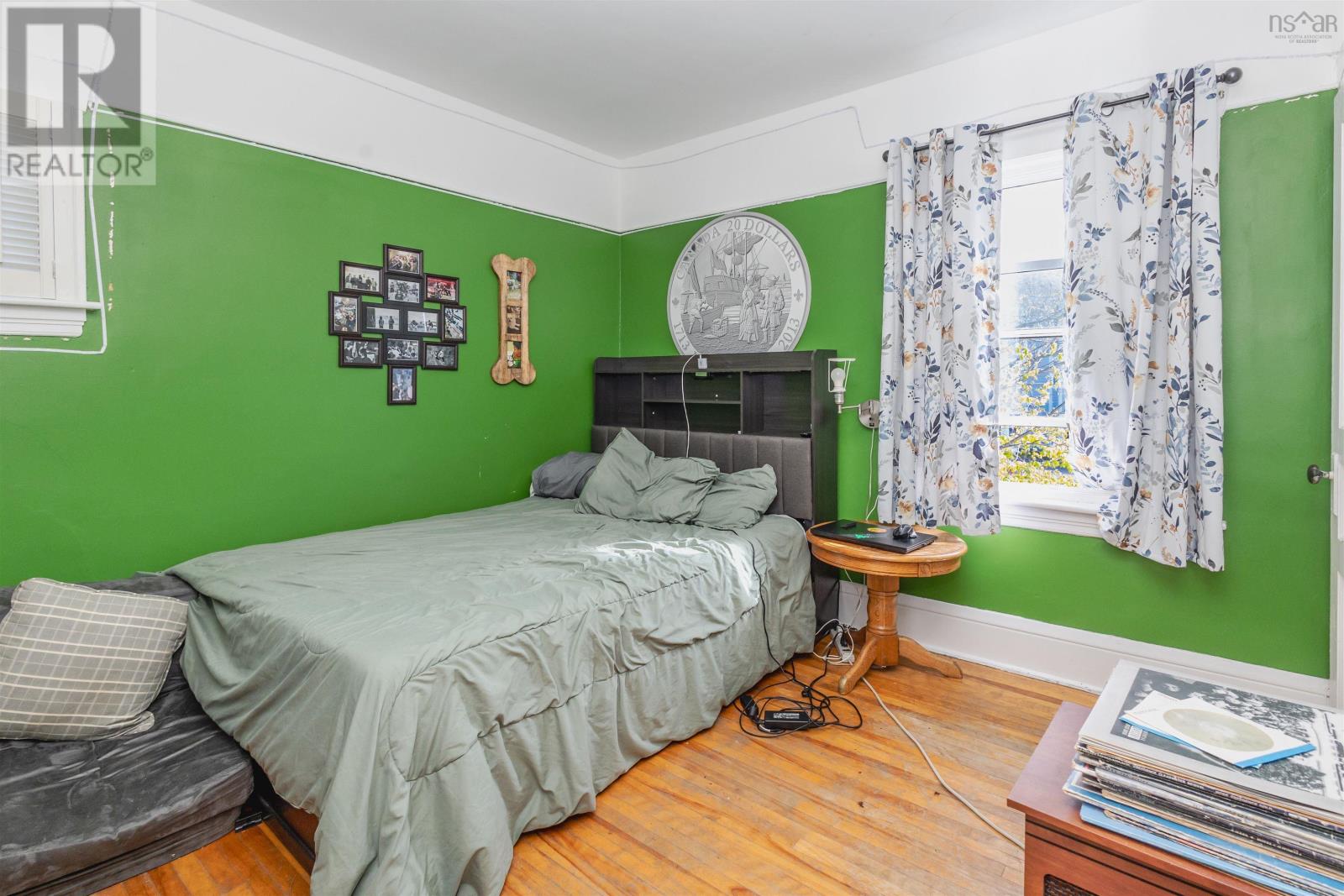 71 Richardson Avenue - 36