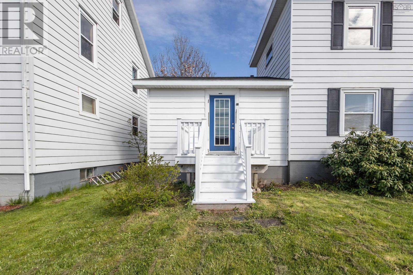 71 Richardson Avenue - 38