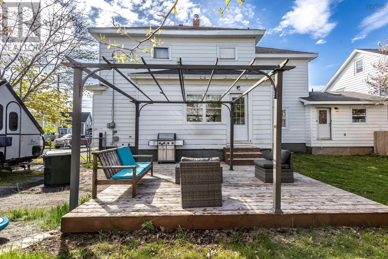 71 Richardson Avenue - 6