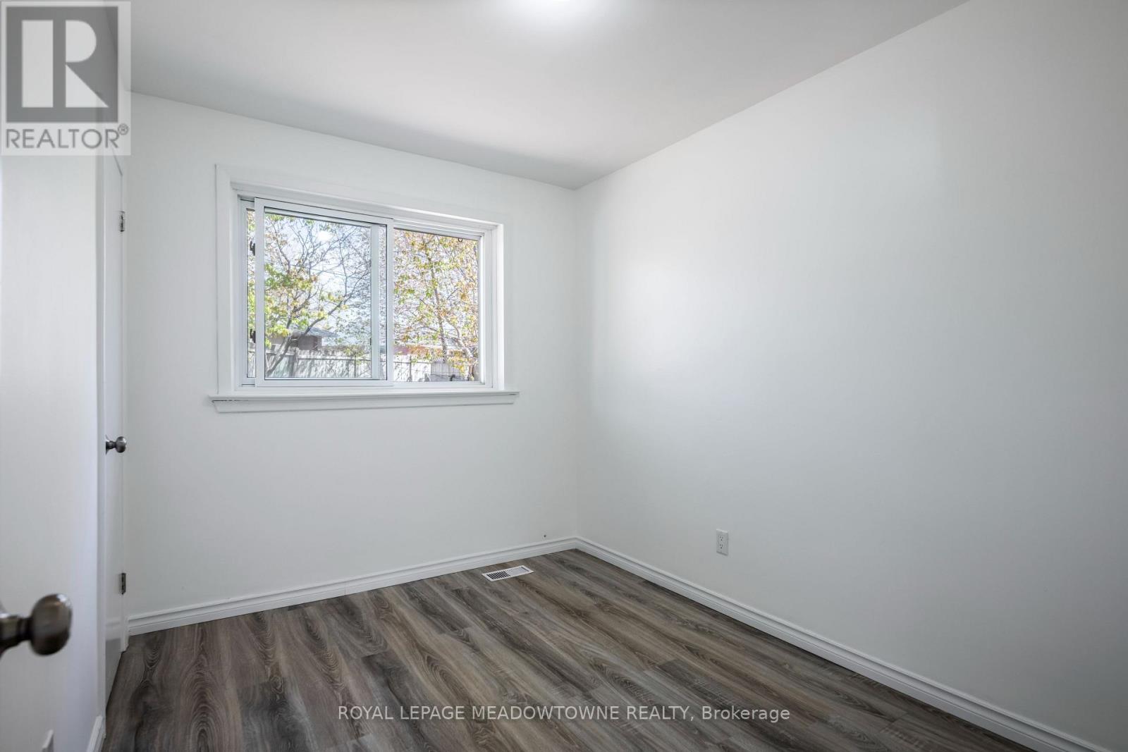 169 LONGFIELD ROAD - 25