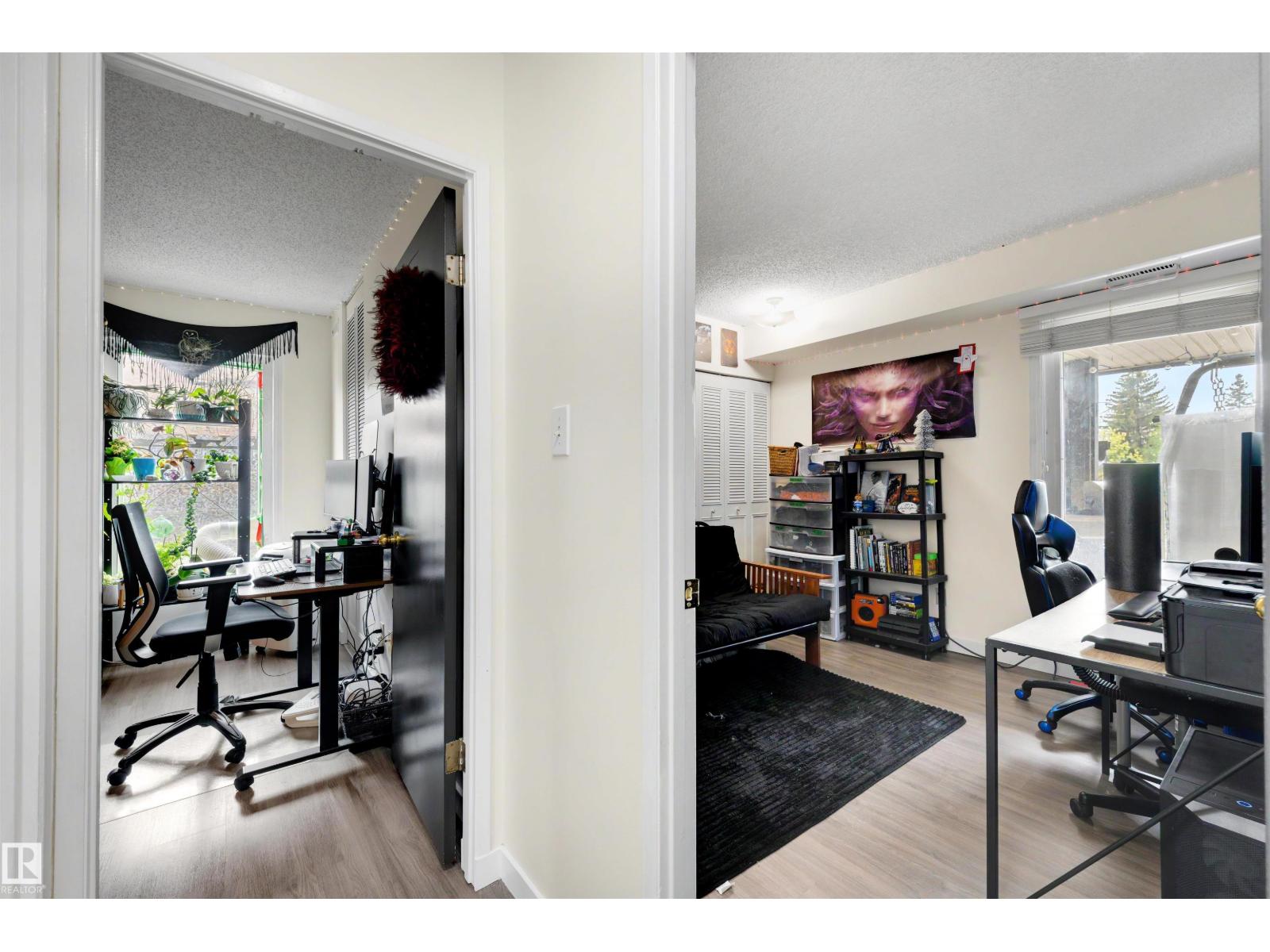 241 SURREY GARDENS GD NW — photo 19