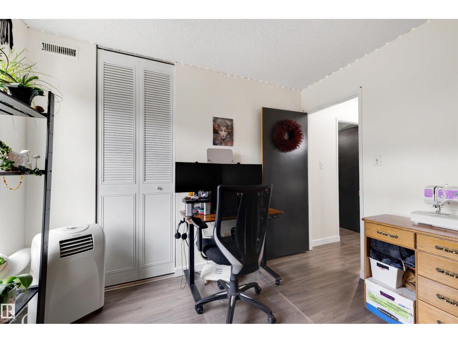 241 SURREY GARDENS GD NW