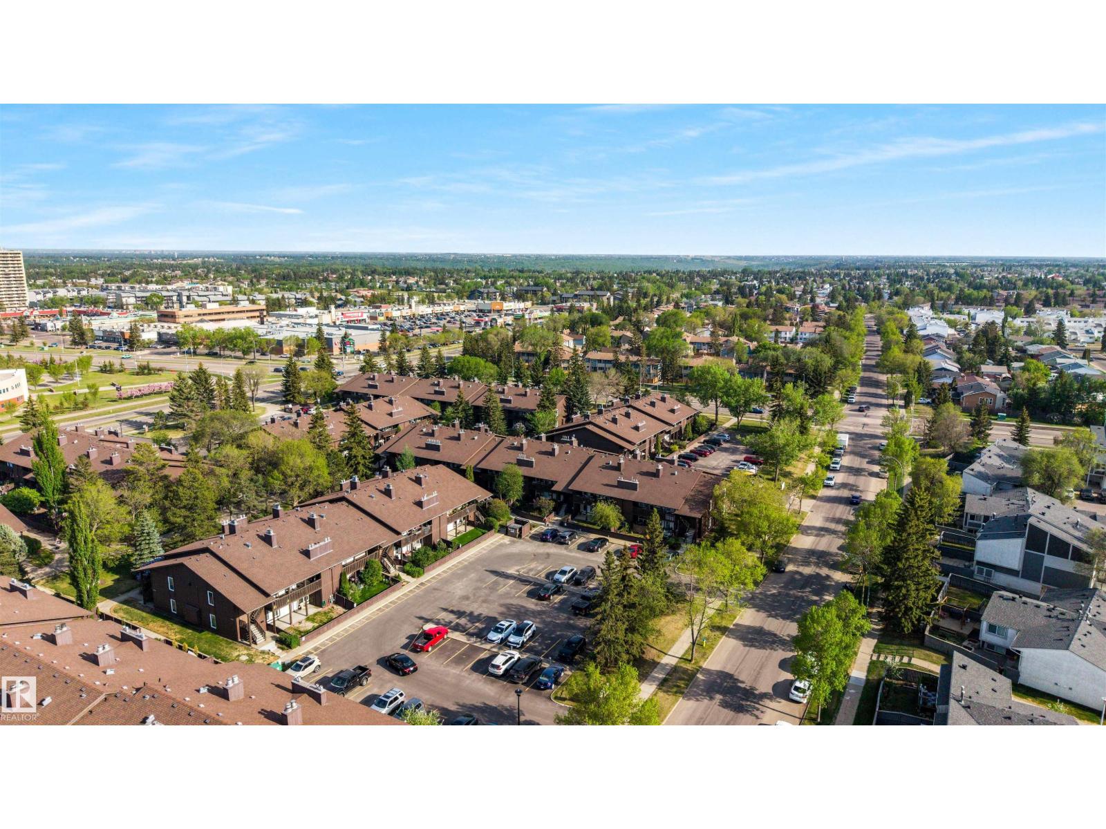241 SURREY GARDENS GD NW — photo 37