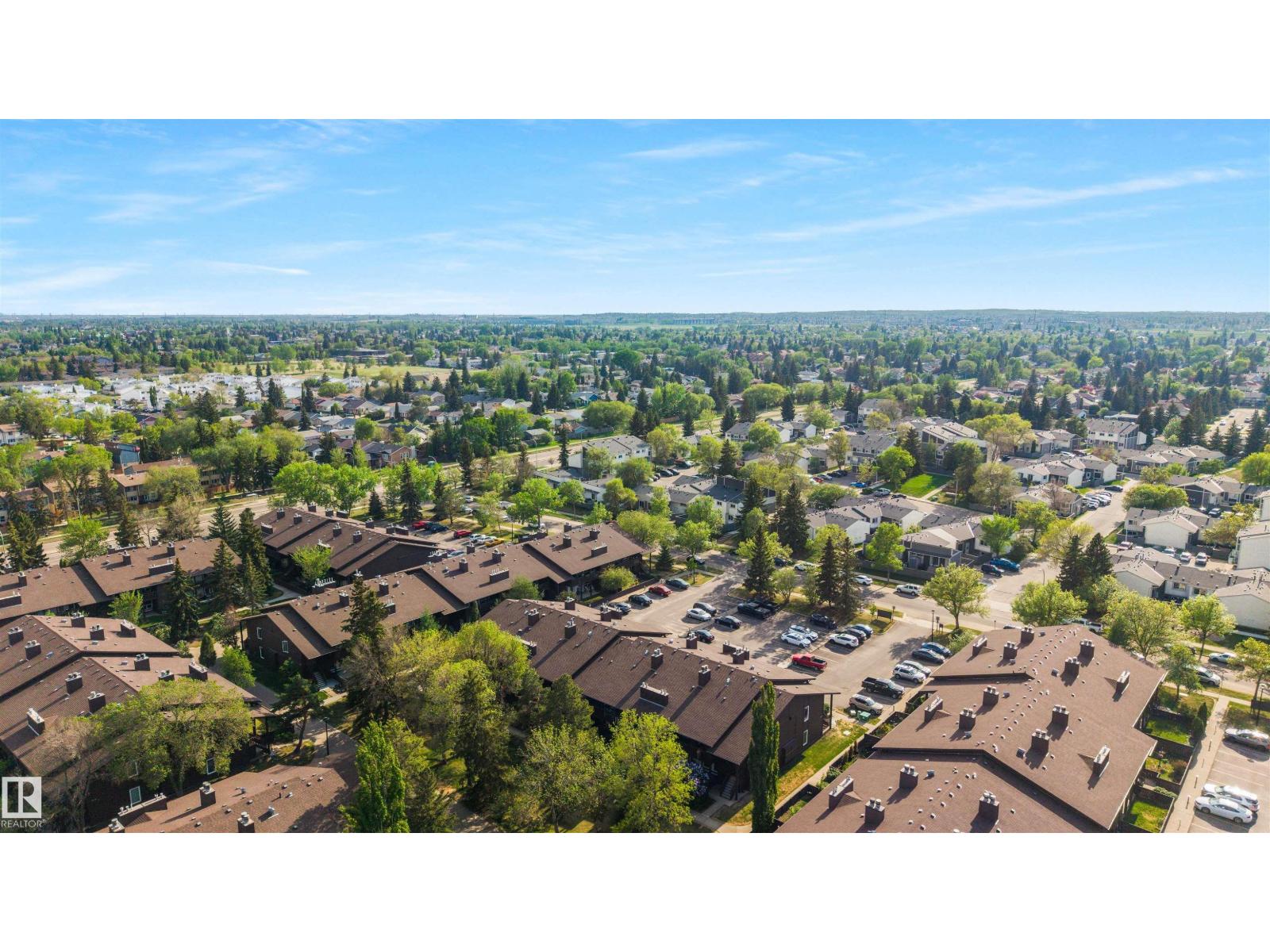 241 SURREY GARDENS GD NW — photo 38