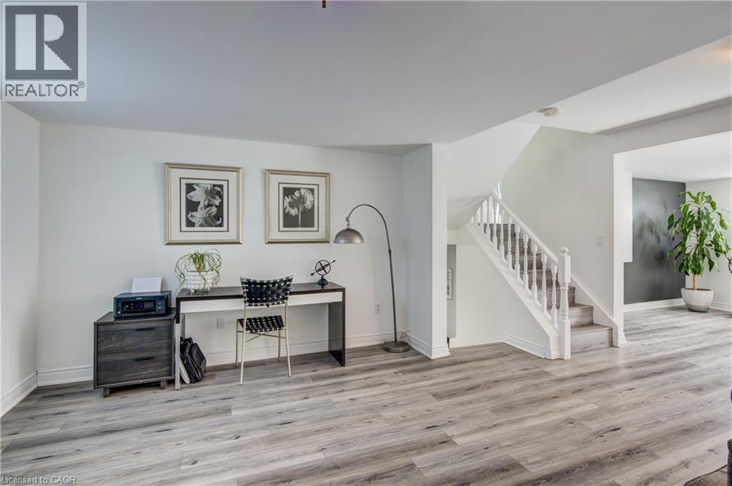 3-bedroom home for sale at 102 ALLEN Street, Tillsonburg ON · photo 32 of 51