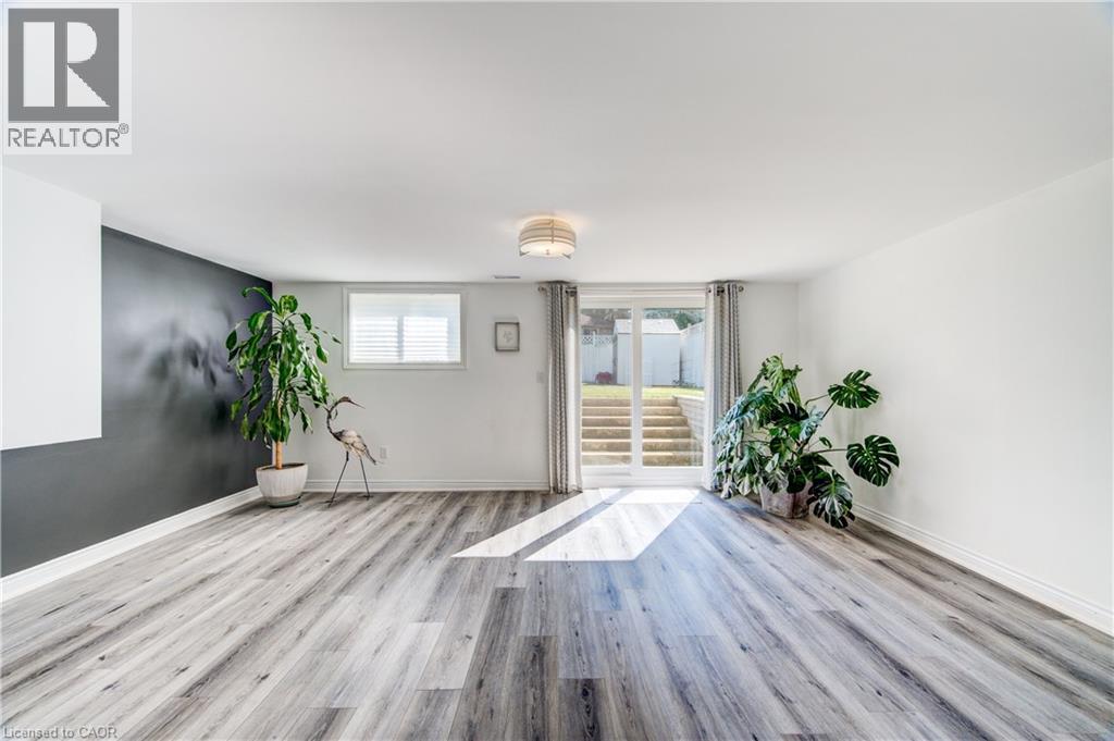 3-bedroom home for sale at 102 ALLEN Street, Tillsonburg ON · photo 33 of 51