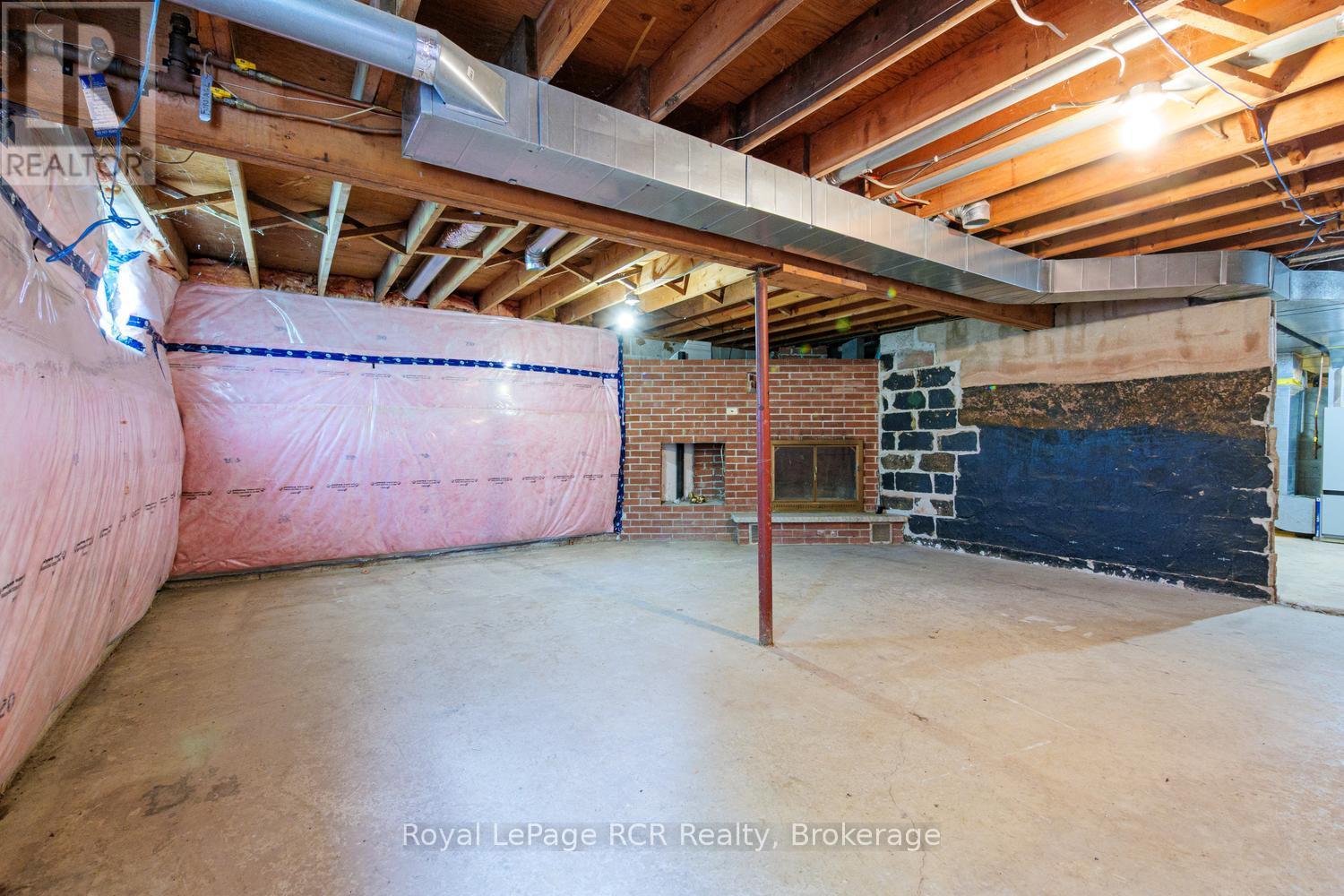 873 14TH STREET W - 35
