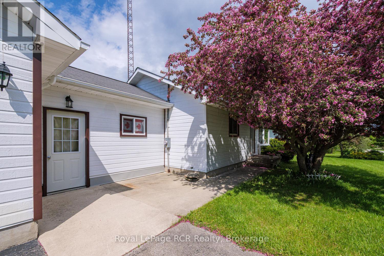 873 14TH STREET W - 7
