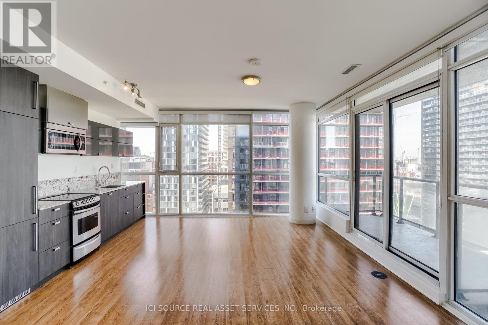 Listing photo of 1504 - 290 ADELAIDE STREET W