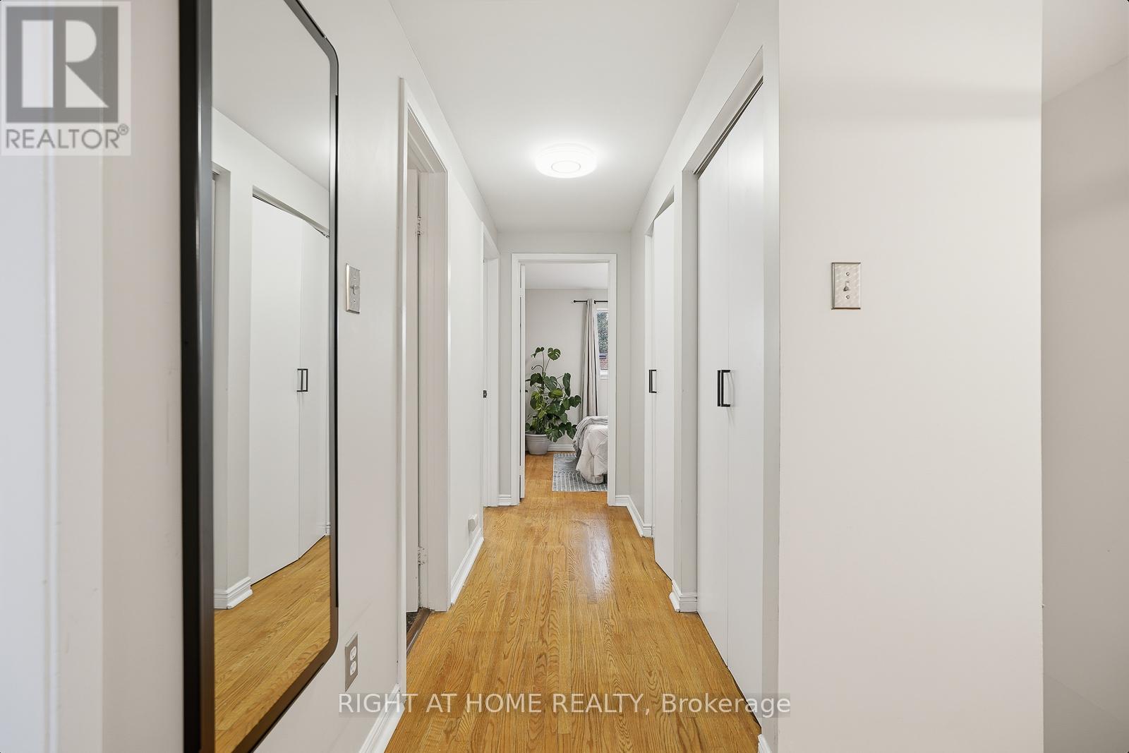 216 FLEETWOOD CRESCENT - 17