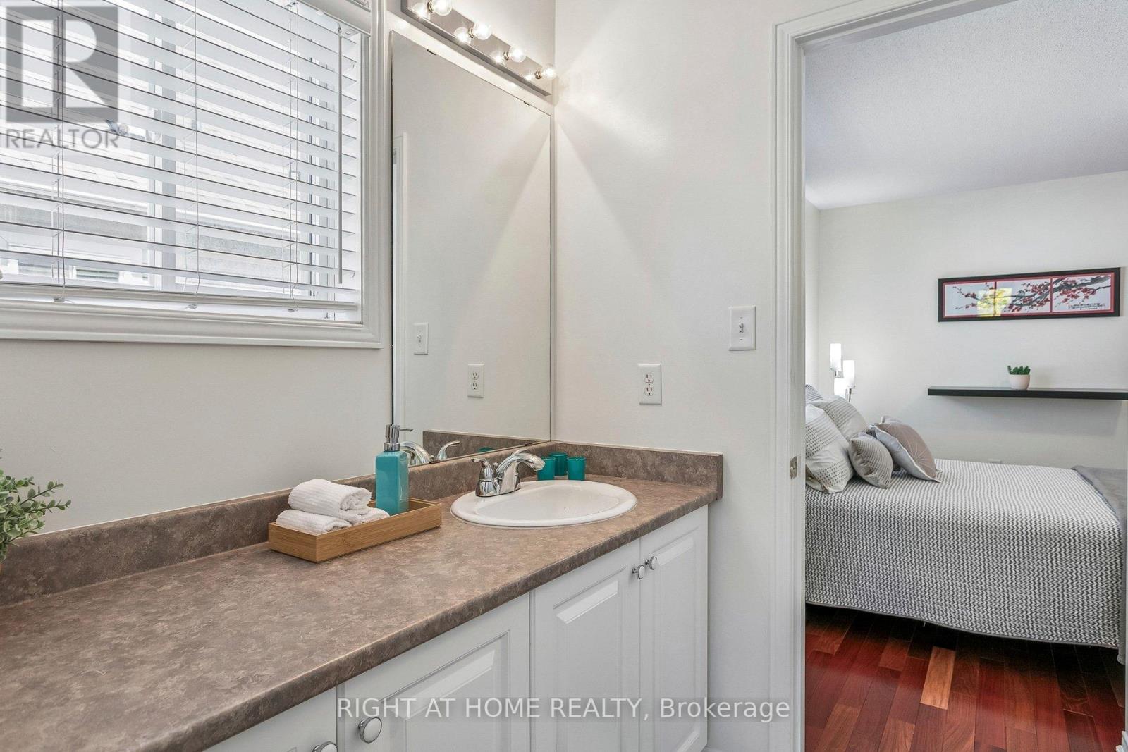 4263 COUPLES CRESCENT - 28
