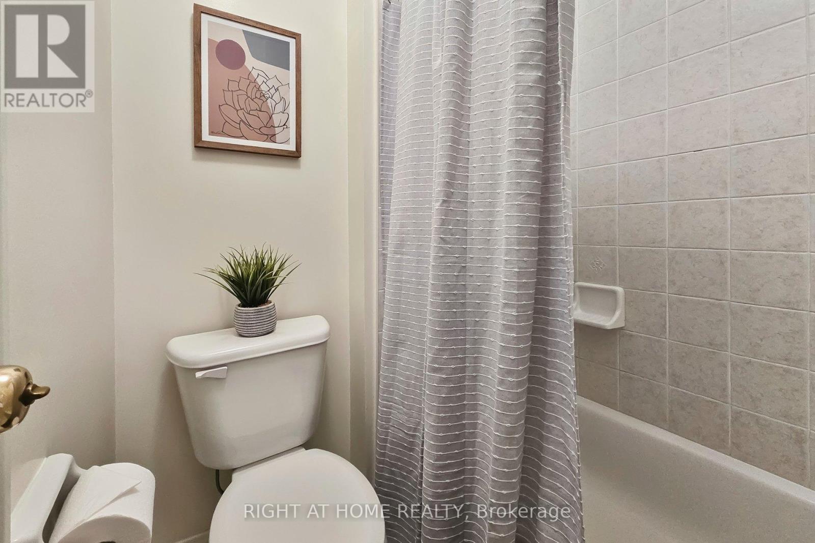 4263 COUPLES CRESCENT - 32