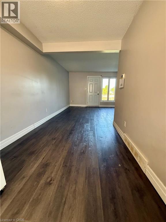 #30 25 UPPER CANADA Drive - 7