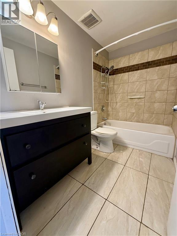 #30 25 UPPER CANADA Drive - 14