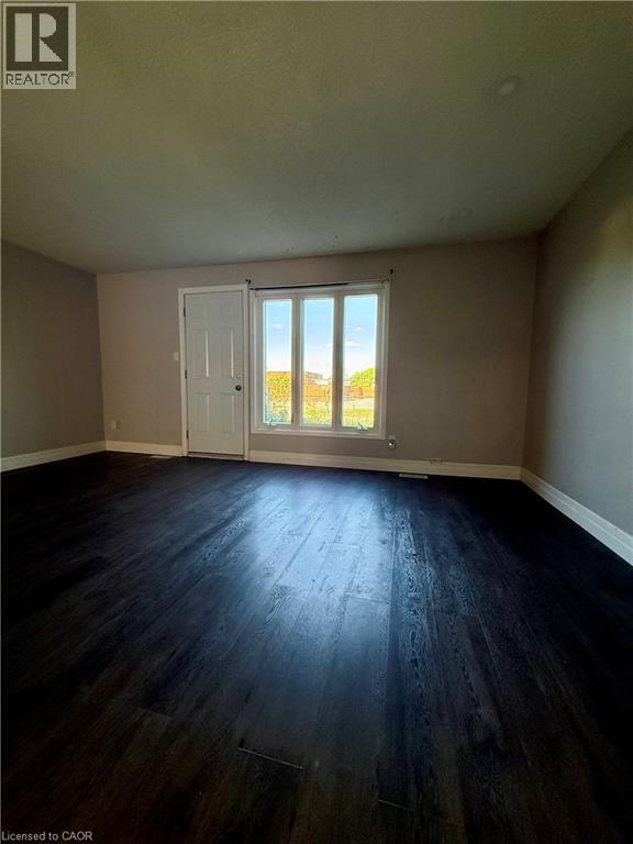 #30 25 UPPER CANADA Drive - 9