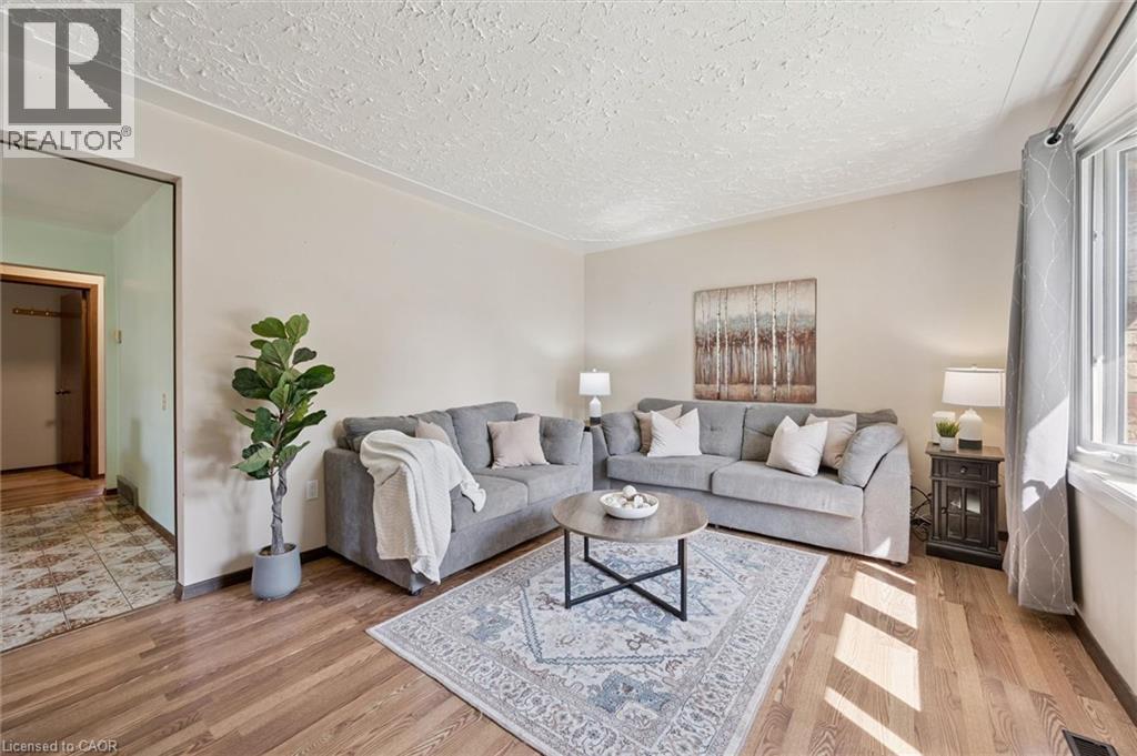 189 JOHANNA Drive - 4