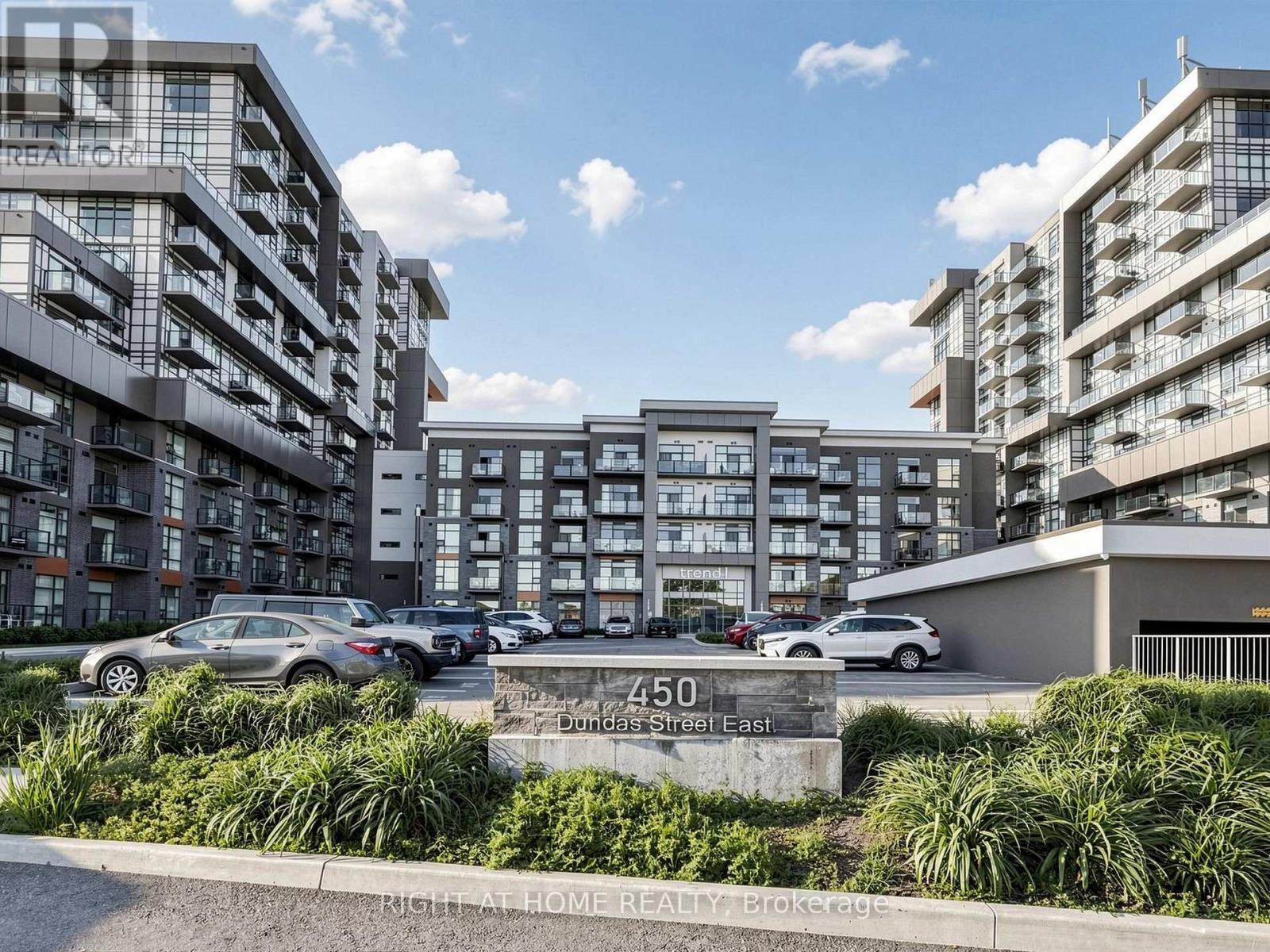 #1013 450 DUNDAS STREET E - 1