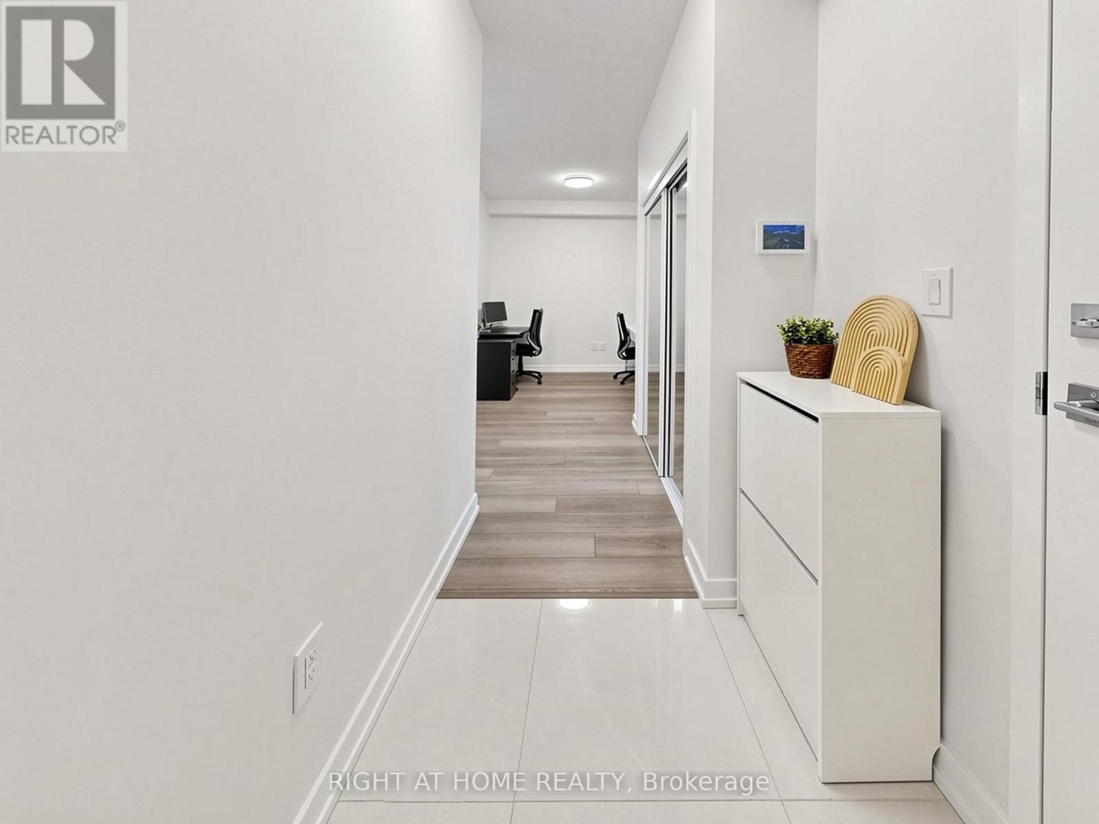 #1013 450 DUNDAS STREET E - 21