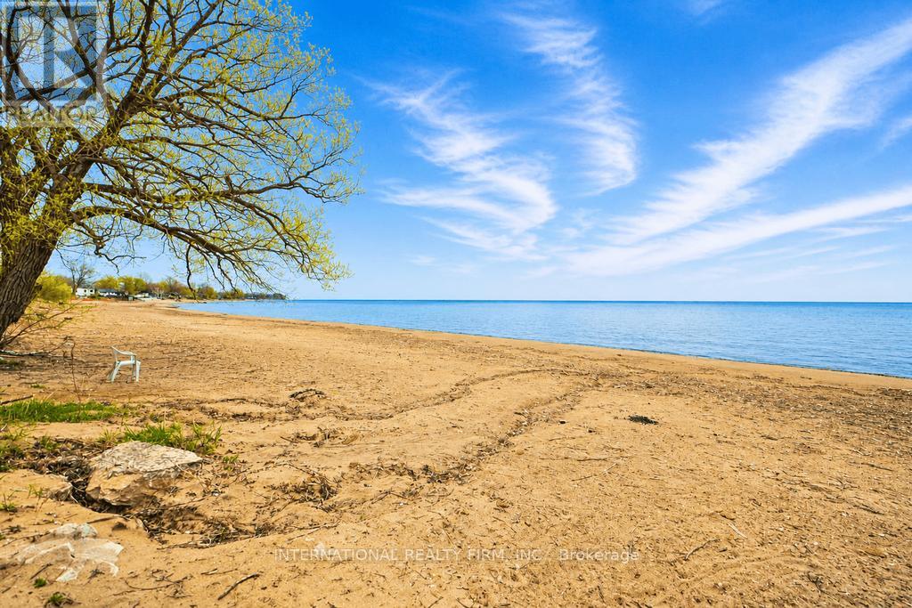 6 LAKE ERIE LANE - 18