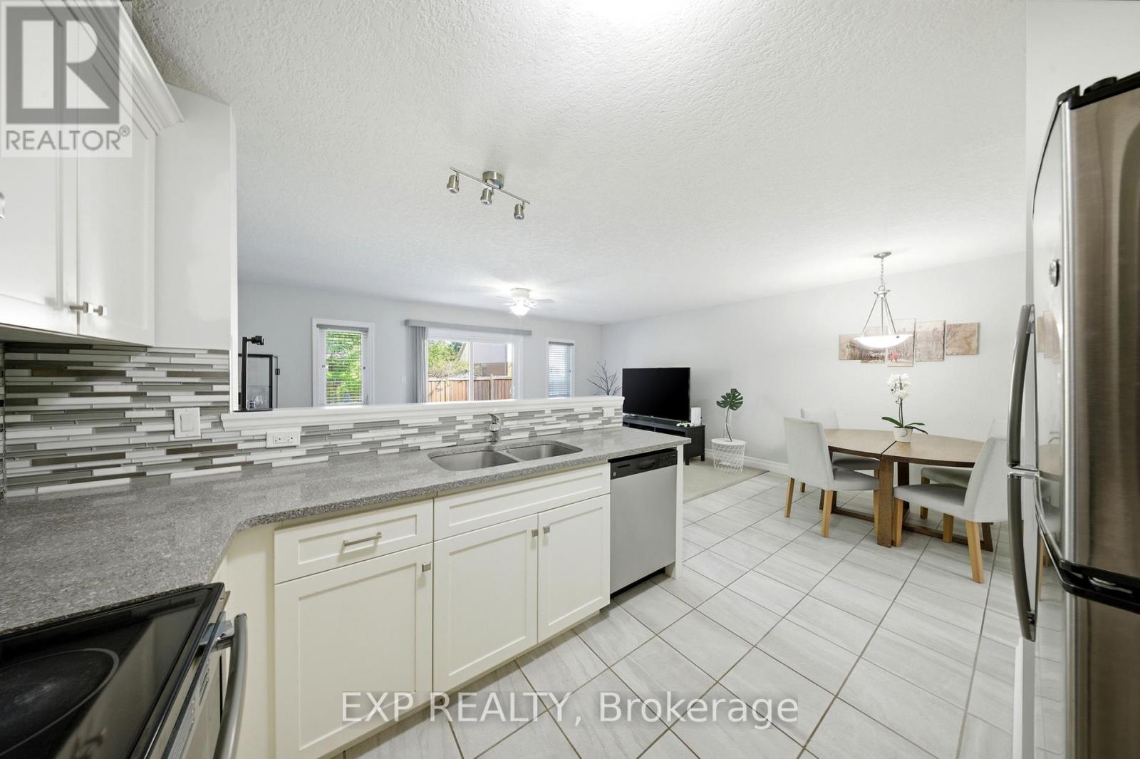 #17 158 FIFE ROAD - 13