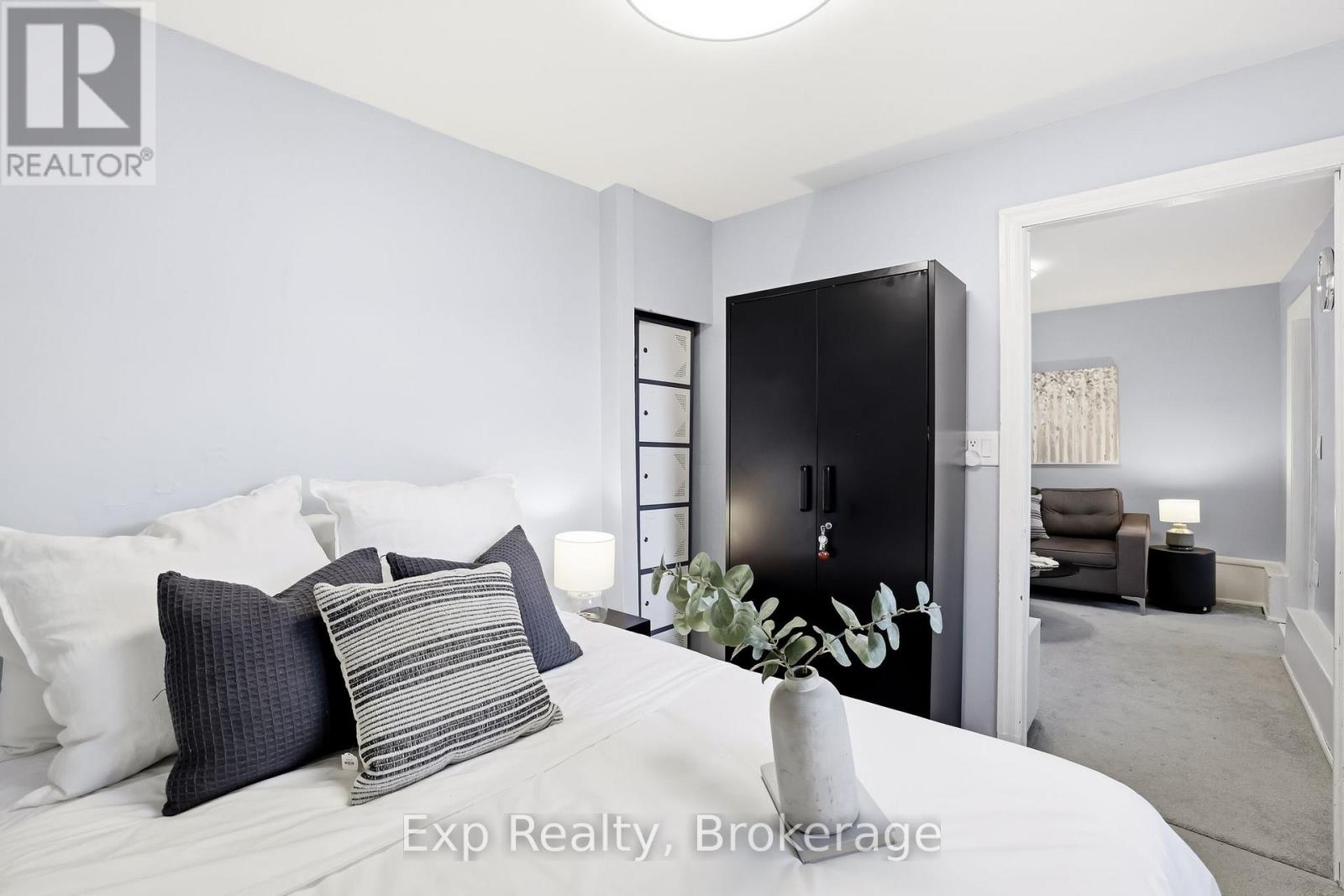395A WILLIAM STREET - 18