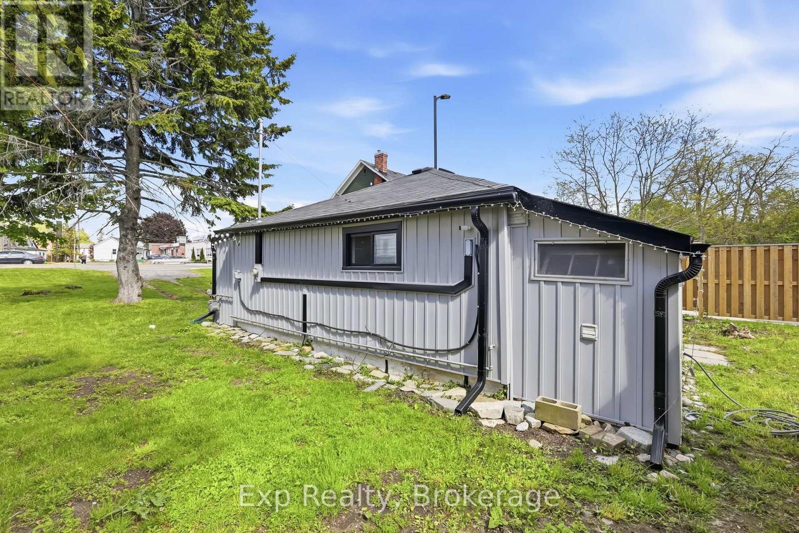 395A WILLIAM STREET - 22