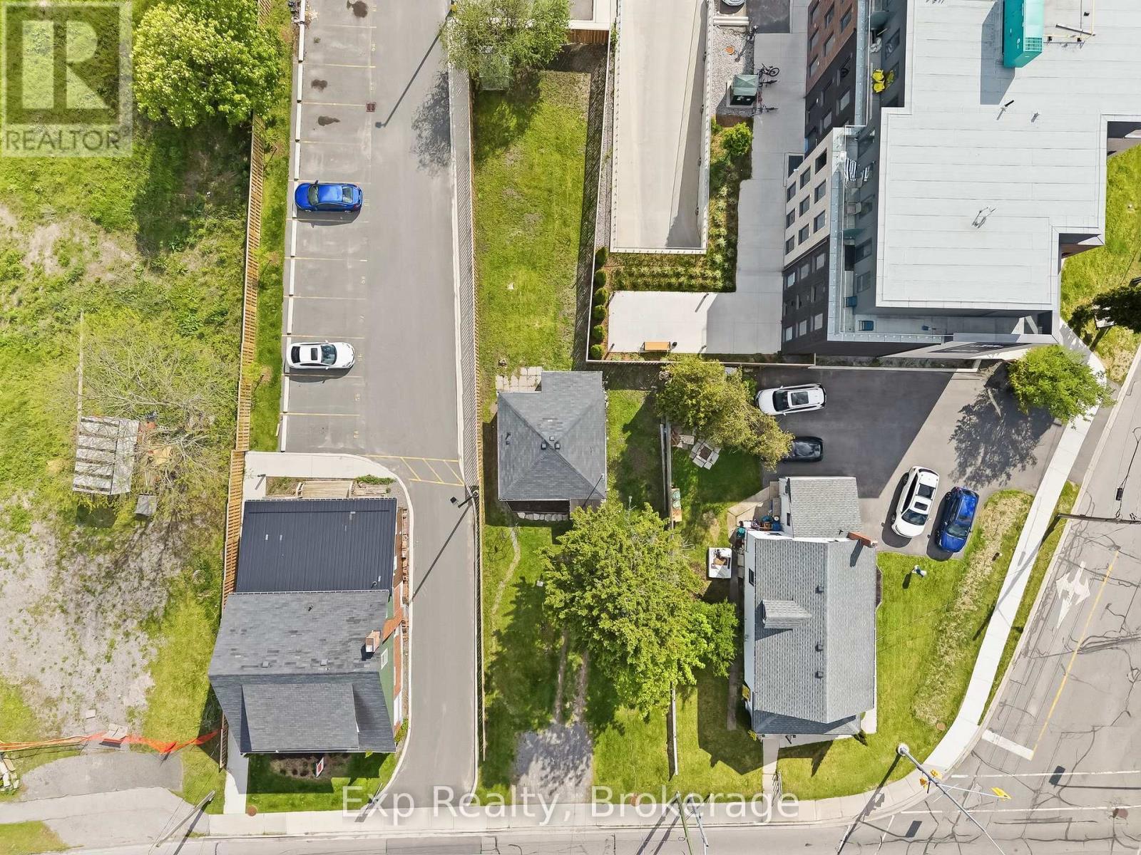 395A WILLIAM STREET - 29