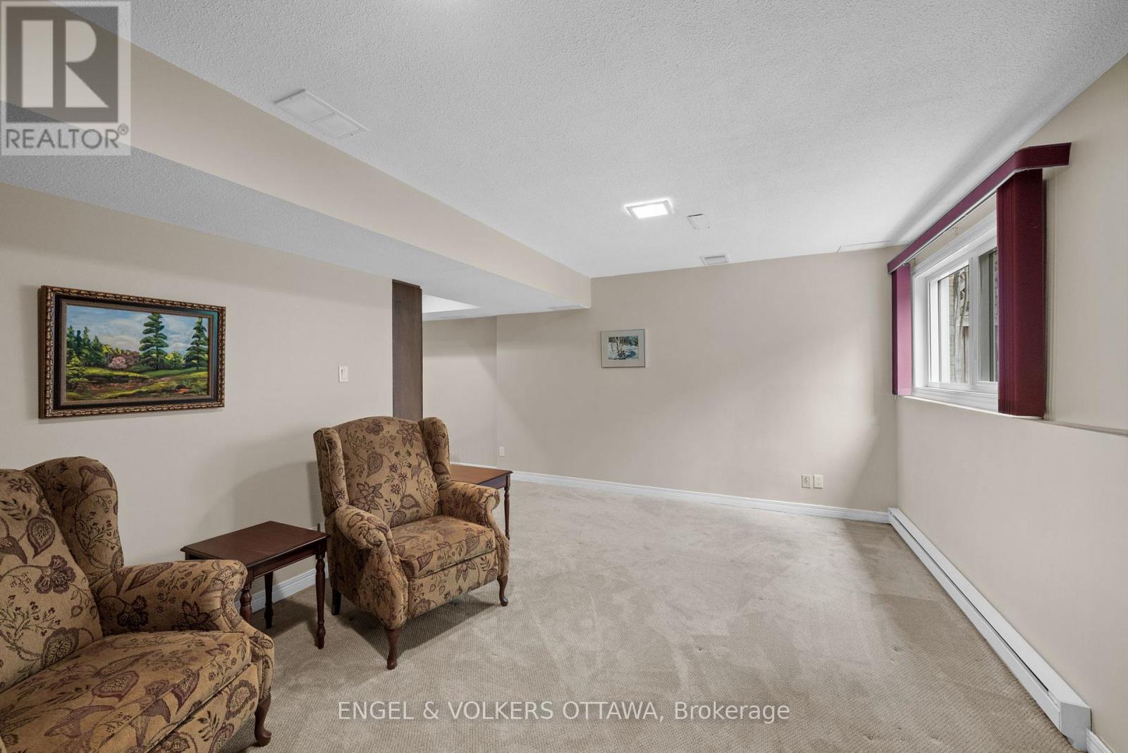 44 DUNBARTON COURT - 41