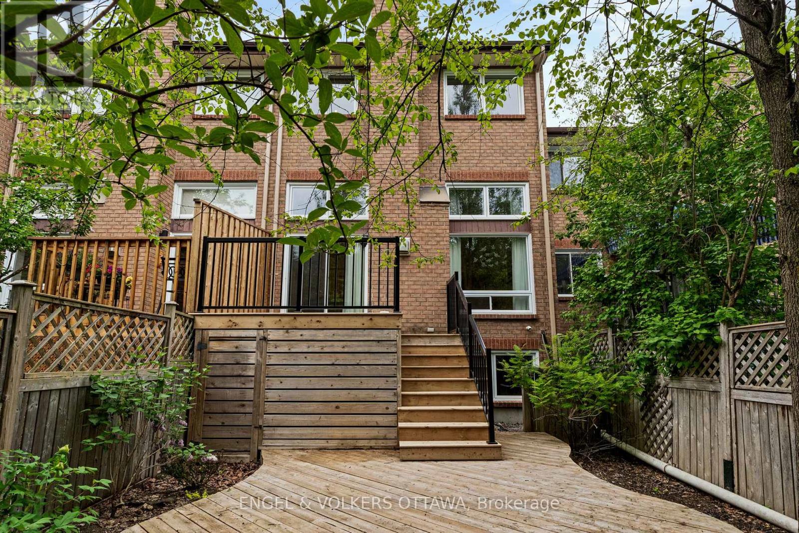 44 DUNBARTON COURT - 44
