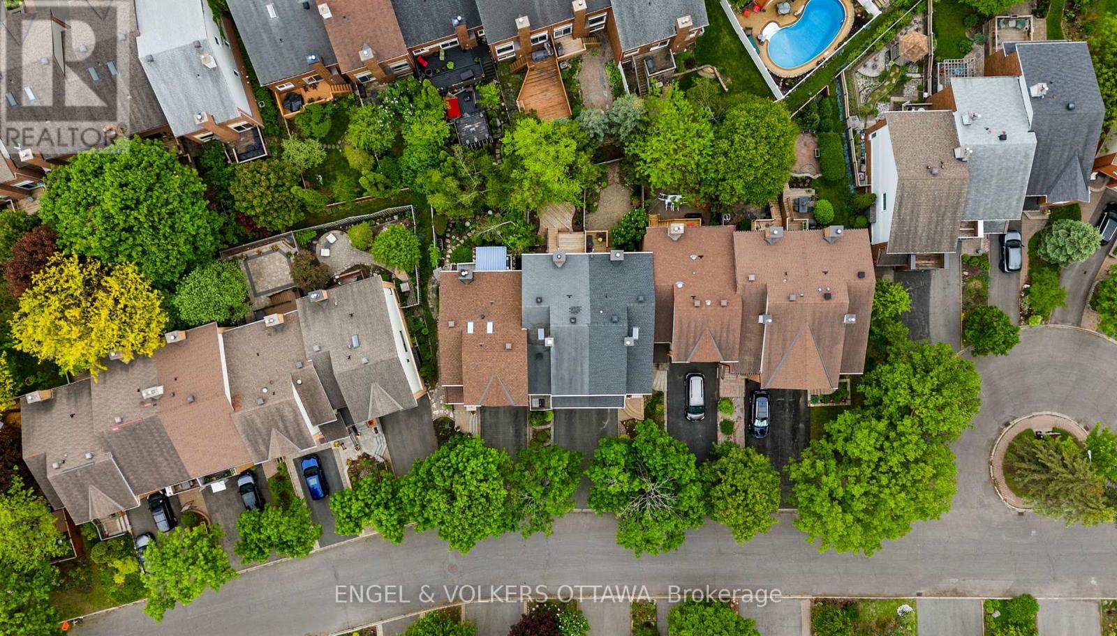 44 DUNBARTON COURT - 48