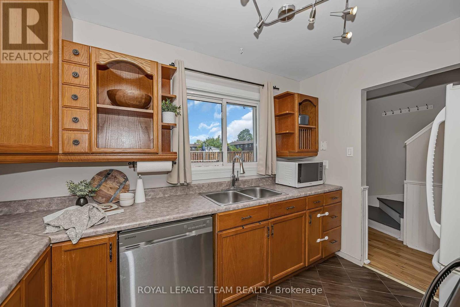 #26 3107 STOCKTON DRIVE - 10