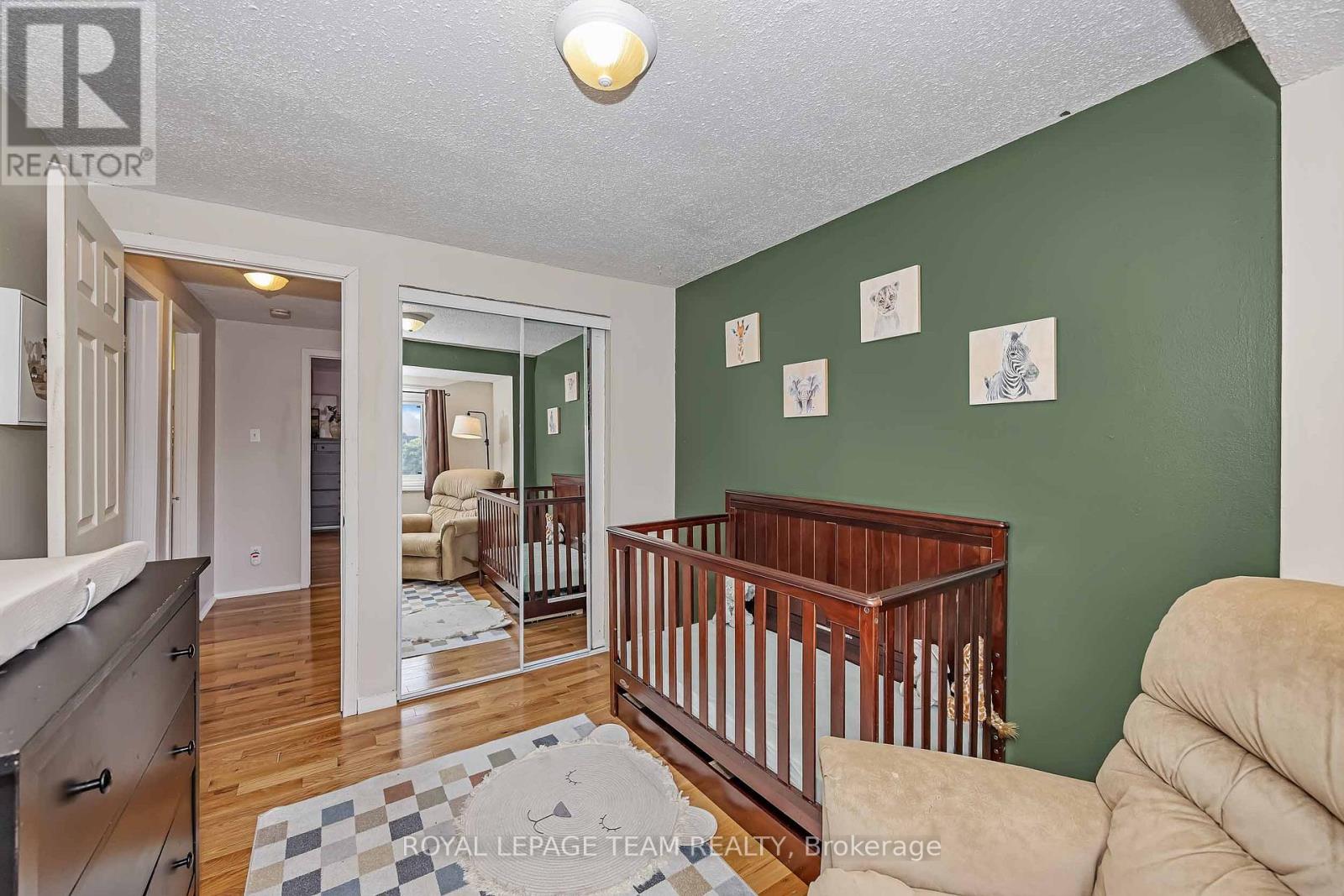 #26 3107 STOCKTON DRIVE - 16